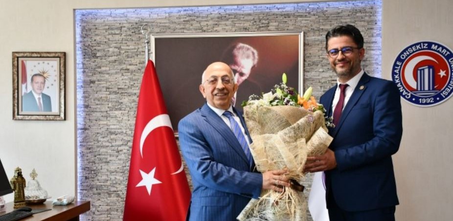 ÇOMÜ’DE REKTÖRLÜK DEVİR TESLİM TÖRENİ GERÇEKLEŞTİ
