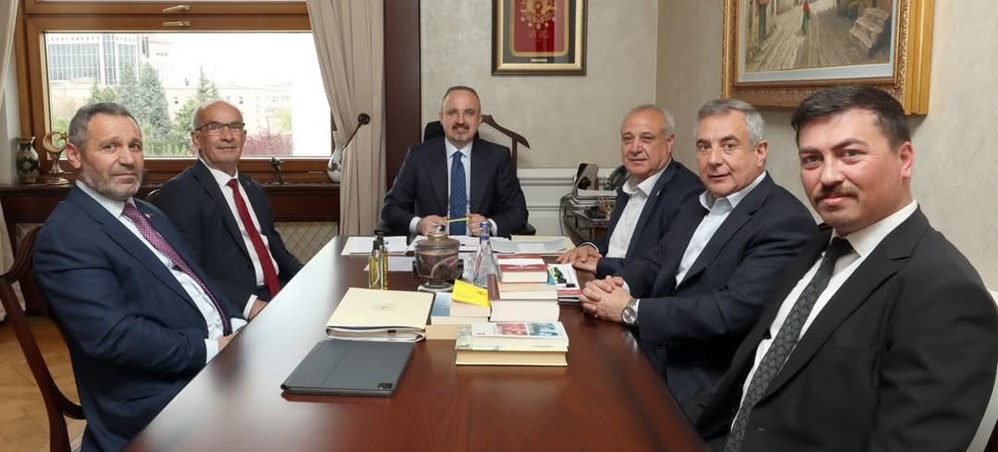 BAKAN YARDIMCISI TURAN, BALIKESİR TEŞKİLATINI KABUL ETTİ