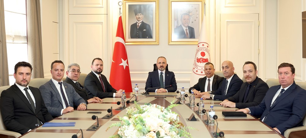 GELİBOLU TİCARET ODASI HEYETİ, BAKAN YARDIMCISI BÜLENT TURAN’I ZİYARET ETTİ