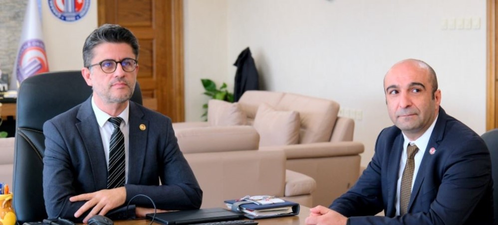 ÇOMÜ’DE ÖZBEKİSTAN ÜNİVERSİTELERİ İLE EĞİTİM, ARAŞTIRMA VE TOPLUMSAL KATKI ODAKLI İŞ BİRLİĞİ TOPLANTISI GERÇEKLEŞTİRİLDİ